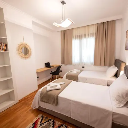 Apartment Tirana Center - Family & Friends - 3Bdr - Perfect For 8