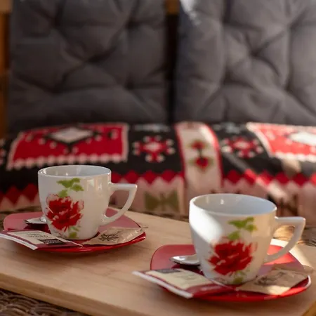 Apartment Tirana Center - Family & Friends - 3Bdr - Perfect For 8
