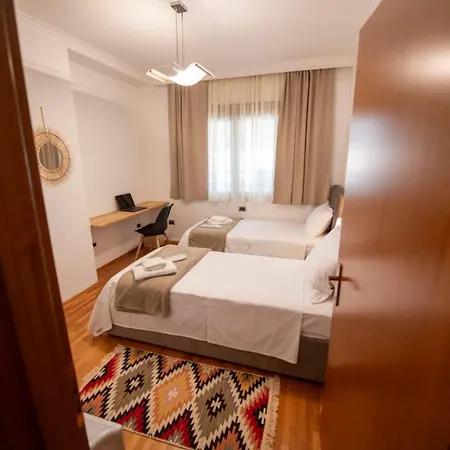 Tirana Center - Family & Friends - 3Bdr - Perfect For 8 * Tirana