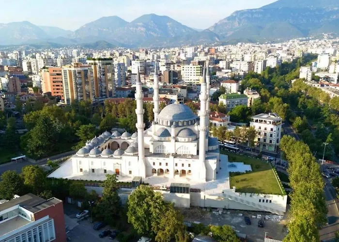 Collective Harmony 3 Bedroom Ideal For Business & Groups Apartment Tirana